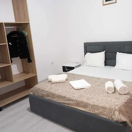 Riverside House Berat